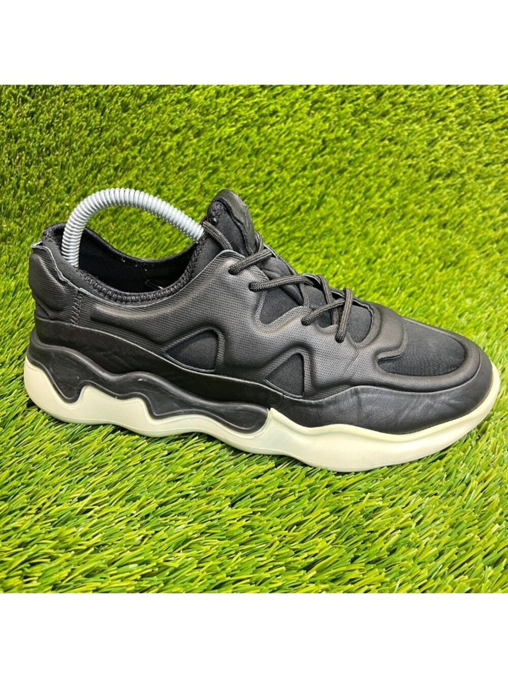 Ecco Elo Womens Size 7-7.5 Black White Athletic Running Walking Shoes Sneakers